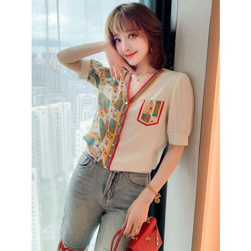 Splicing printing decorative buttons V - neck relaxed summer new shirt