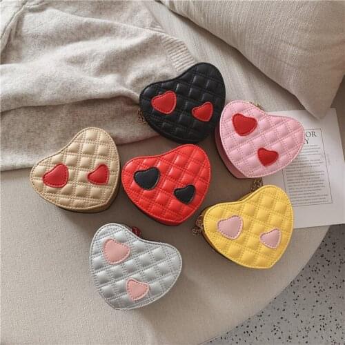 2021 Brand New Childrens Mini Change Bag Cute Princess Casual Crossbody Bag Girls Cartoon Heart Shape Chain Messenger Bag
