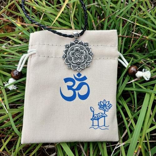 LANGHONG 1pcs Tibet Spiritual Necklace Tibet Mandala pendant Necklace geometry amulet Religious jewelry