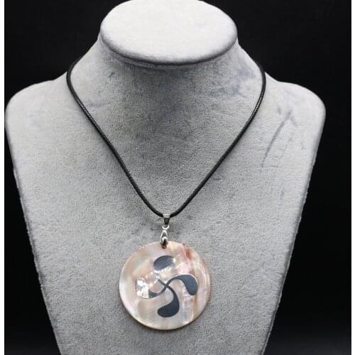 Natural Shell Pendent Necklace Fashion Leather Rope Round Windmill Pattern Charming Shell Pendant Necklace for Women Gift