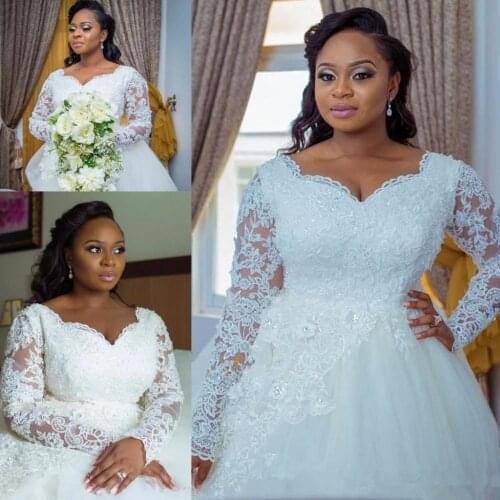Wedding Dresses Plus Size Lace Applique Long sleeves Beaded Ball Gown Sweetheart Long Sleeves Arabic Bridal Gown