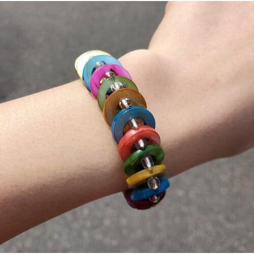 2019 New Design Bohemian Jewelry Multi-color Shell Slide Stretchable Bracelet Bangle for Women Sunshine Beach Holiday Decoration