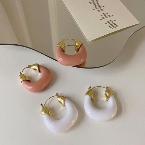 VSnow Creative U Shape Pink White Resin Geometric Hoop Earring for Women Gold Color Metallic Hollow Out Party Earring Jewellery