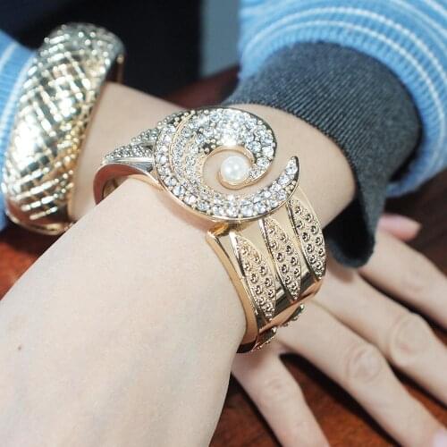 Alloy Bangle Bracelet Rhinestone Luxury Designer Bracelets For Ladies Imitation Pearl Women Fashion Jewelry UKMOC