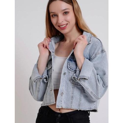Crop denim jacket