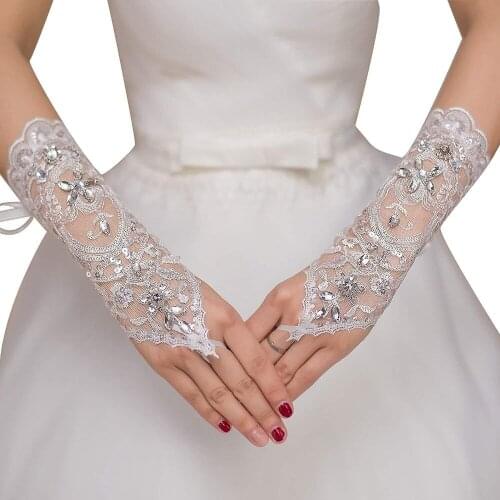 ANTI New Cheap Bridal Gloves Crystal Applique Beaded Fingerless Wedding Accessories Barato Novia Fast Shipping In Stock