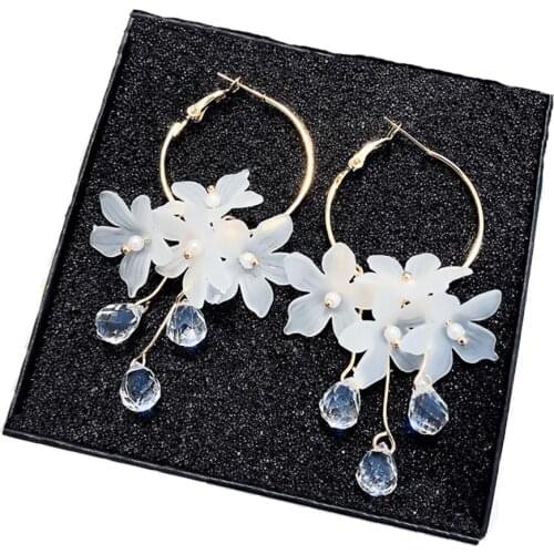 2020 Fashion Elegant Women Trendy Acrylic Crystal Flower Drops Water Drop Dangle Leaverback Pendant Earrings Party Jewelry Gifts