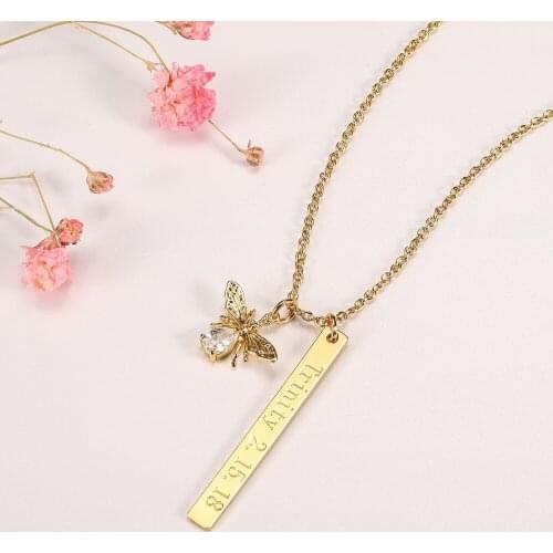 3UMeter Personalized Initial Letters Tiny name Bar Honeycomb Necklace Pavecuston Bee Charm Pendant Birthday Bee Jewelry Gift