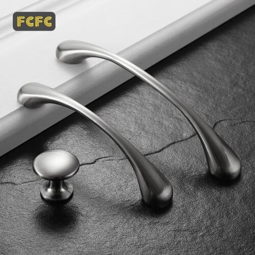 YUTOKO Modern Sliver Cabinet Handles Zinc Alloy Door Handles Elegant Drawer Pulls Knobs Kitchen Furniture Handle Hardware