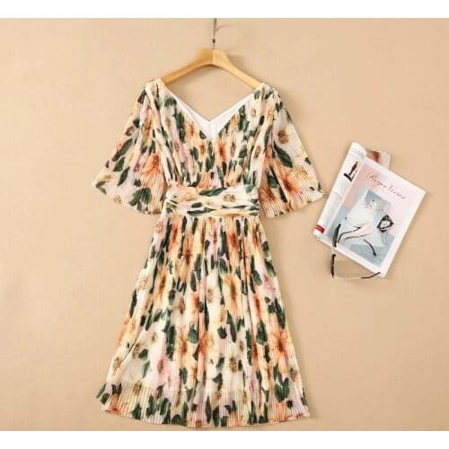 Summer Dress 2021 Fashion Designer Clothing Women V-Neck Yellow Floral Print Flare Sleeve Slim Fit A-Line Casual Pleated Dress