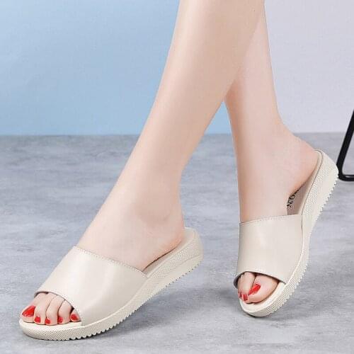 Luxury Women Leather Slippers Four Season Suitable Shoes Woman Nurse Flat Slippers Slipper Resistance Wedage Ladies Flipflop