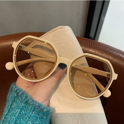 Samjune Fashion Lady Sunglasses Women Retro Round Brown Shades Female Eyewear Womens Sunglasses Vintage Eyeglass UV400