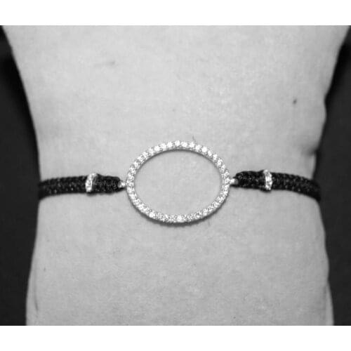 Hollow Edges Cubic Zirconia Round İp Bracelet