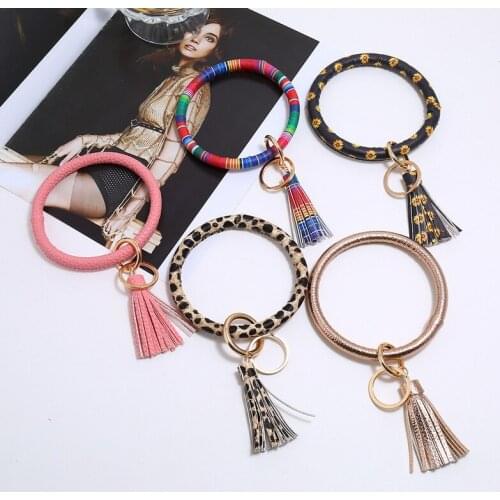 PU Leather Creative Bracelet Keychain for Women Fashion Floral Leopard Wristlet Keychain Tassel Bangle Keychain Accessories