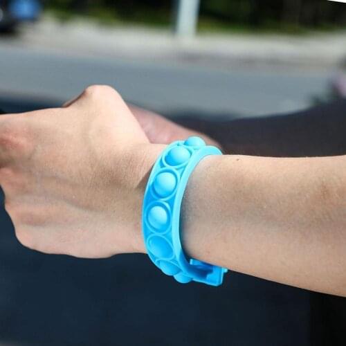 1PC Decompression Bracelet Toys Silicone Soft Bubble Anti Up Toy Wristband Press And Children Push Adult Stress Q7V0