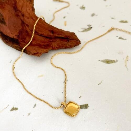 Monlansher Cute Geometric Square Coin Twist Pendant Necklace Titanium Steel Metal Chain Chokers Vintage Necklace Daily Jewelry