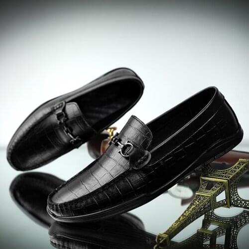 Retro Mens Loafers Casual Shoes Genuine Leather Leisure Business Shoes Breathable Luxury Brand Man Soft Summer Black Sneakers