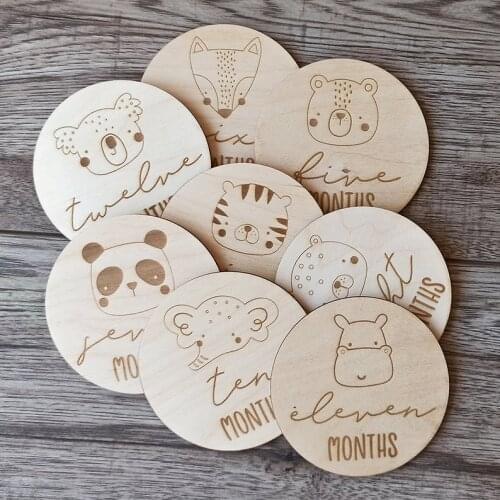 Wood monthly milestone discs cards Baby Props Newborn Photography Baby Shower Gifts Animals Beer Milestone Cards Spanish