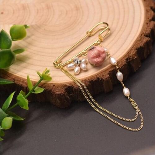 2021 Vintage Pin Natural Freshwater Pearl Flower Gold Color Brooches Corsage For Women Men Party Brooch Pins Gifts Accessories