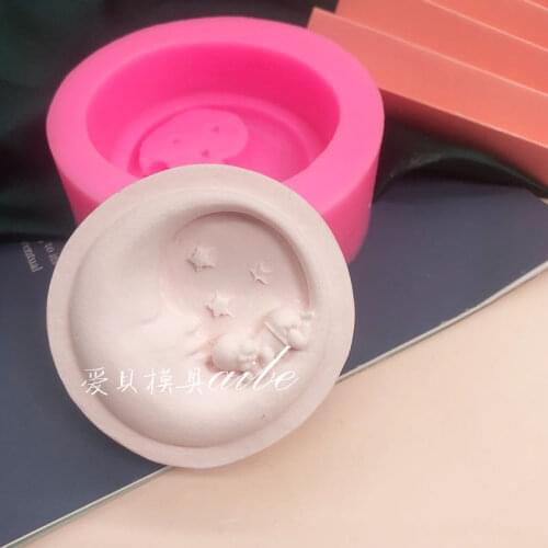 Moon sleep baby mold chocolate Mu Si ice cream baking tools aromatherapy candle mold handmade soap film