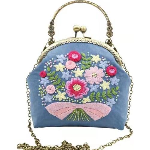 2021 High Quality Women Traditional Chinese Style Patchwork Handmade flowers wedding dinner bag phone chain hand bag