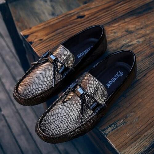 2019 spring and autumn mens hot sale outdoor leisure breathable shoes comfortable high quality non-slip waterproof loafers