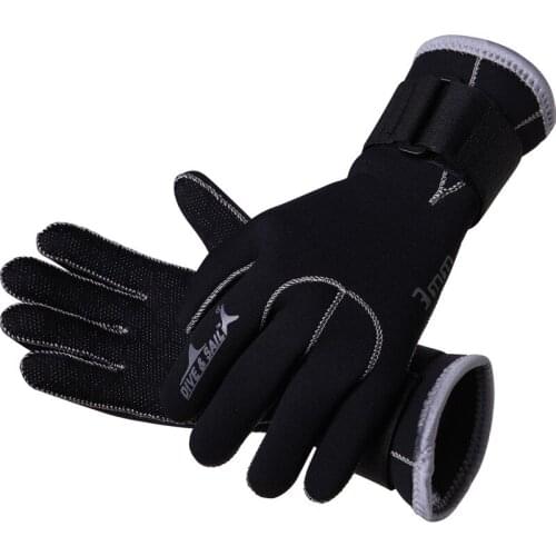Mans Womans Warm Non-slip Adhesive Professional Swimming Diving Gloves 3mm
