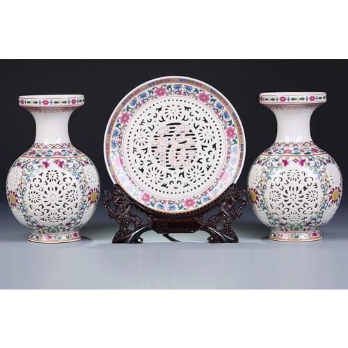 New Arrival Antique Jingdezhen Ceramic Vase Plate Set Chinese Traditional Decoration Pierced Vases Flower Porcelain Vase