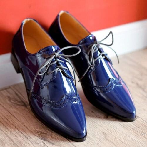 AGODOR Retro Pointed Toe Wingtip Lace up Brogues Ladies Flats Classic Dress Oxford Shoes for Women