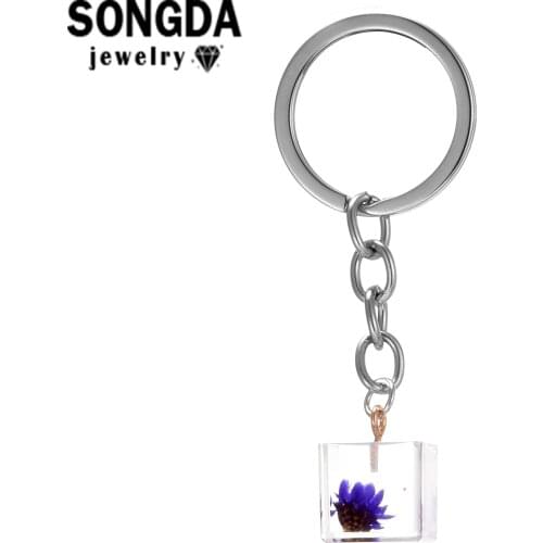 SONGDA Acrylic Eternal Flower Keychain Cube Transparent Glass Art Design Eternal Flower Pendant Ladies Bag Jewelry Trinket Gift