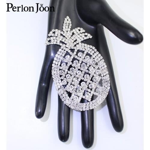 1PCS glittering DIY crystal pineapple rhinestone plant fruit applique glass patch sewn for wedding bag, shoe decoration YHX079