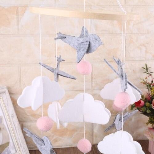 Baby Crib Felt Ball Musical Mobile Rattle Infant Cot Wind Chime Bed Bell Toys Kids Room Hanging Decor J60B