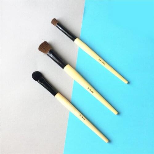 Wood Handle Eye Sweep Contour Shader Makeup Brushes - Expert Eyeshadow Blending Brush - Beauty Makeup Applicator Tool
