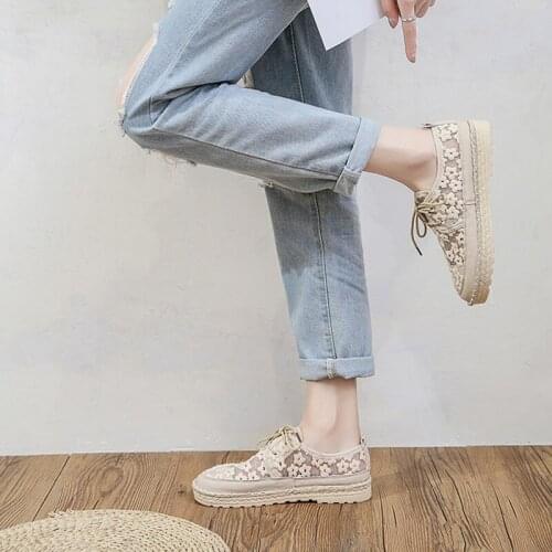 Womens Fashion Shoes Mesh Lace Up Embroider Floral Flat Solid Female Vulcanized Shoes Breathable Leisure Ladies Footwear 2021