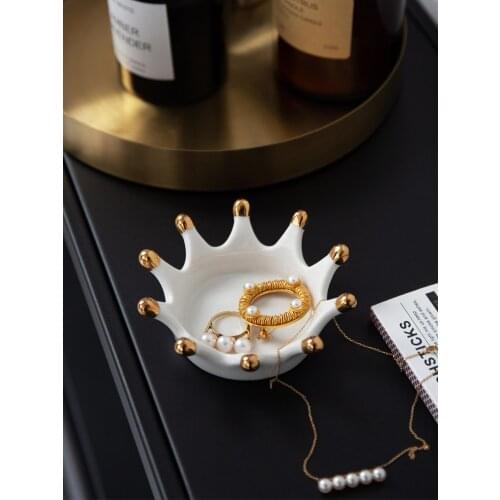 Ceramic Crown Candle Holder Simple Nordic Fashion Wedding Candle Holder Romantic Candlelight Bogoir Mariage Candlestick DD60ZT