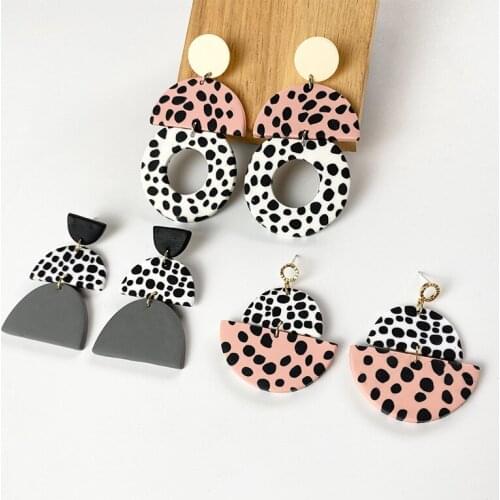 2021 Wholesale New Handmade Leopard Print Polymer Clay Earrings for Women Geometric Earrings Fashion Jewelry Orecchino