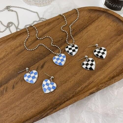 U-Magical Korean Trendy Black White White Plaid Love Heart Dangle Earring for Women Contrast Color Metal Chain Earring Jewelry