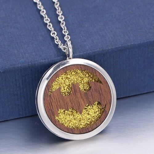 1pc Magnetic Open Flying Bat Locket Wood Pendant Jewelry for DIY Aroma Perfume Fragrance Essential Oil Diffuser Locket Necklace