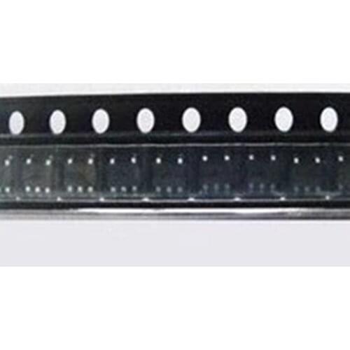 40PCS MIC5233BM5 MIC5233 SOT23-5 NEW