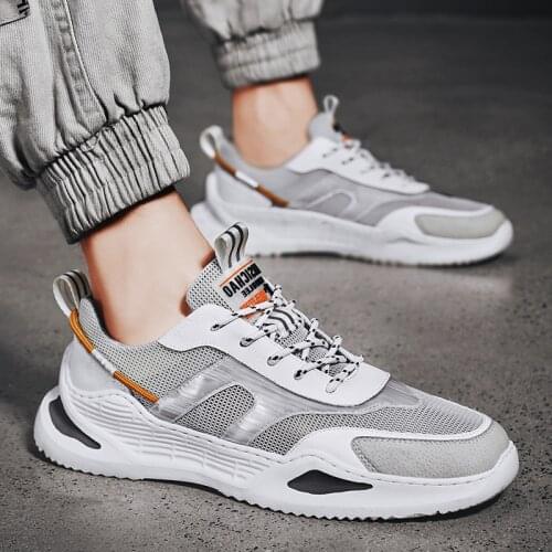 New casual summer running on Men zapatos 2020 sports safety man shoe red men transpirables de Fashion mens shoes breathabl slip