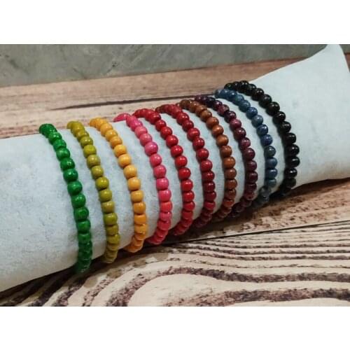 10 pieces / wooden bead bracelet mixed shipping in different colors