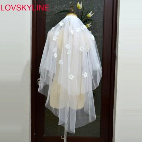 White Ivory 2 layers New Waist-length Beautiful Appliqued Cathedral Short Wedding Veils Cut Edge With Comb Bride Veils