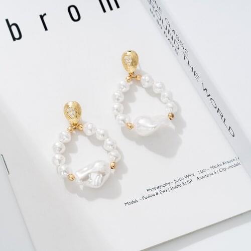 Jaeeyin 2021 Irregular White Pearl Acrylic Rhinestone Gold Color Tear Drop Earrings Girlss Gift New Arrivals Women Lady Jewelry