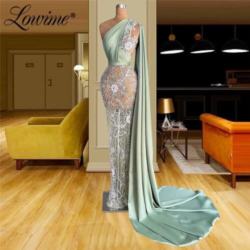 Dubai Beading Luxury Cape Sleeve Evening Dresses 2021 Arabic Handmade Beaded Pearls Formal Party Gowns Prom Dress Celebrity Gown