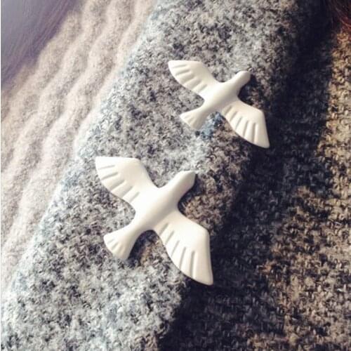 Korean Jewelry Art White Dove Retro Metal White Dove Peace Dove Brooch Badge Collar Pin