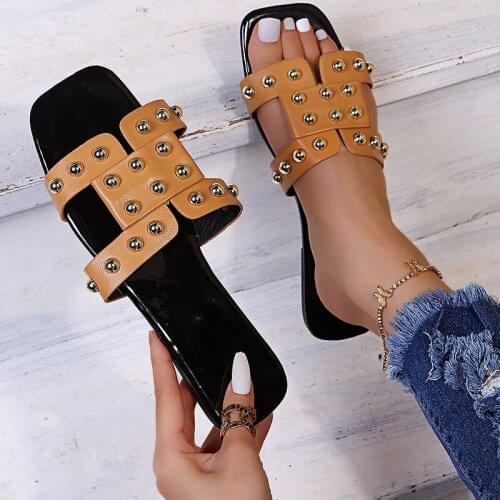 2021 Summer New Fashion Sexy Hollow Fashion Gold Rivets Slippers Women Flat-bottomed Large Size Outdoor Sandals Zapatillas Mujer