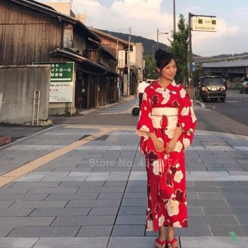 Floral Traditional Japanese Kimono Dress for Women Female Soft Comfort Sleepwear V-neck Sexy Robe Female Oriental Yukata Pajamas