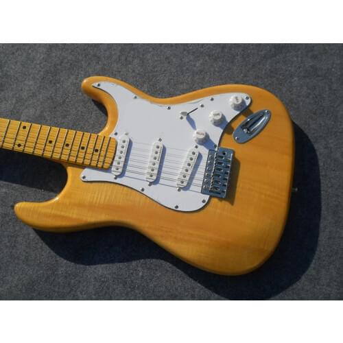 Yellow body electric guitar and 3 single pickup, White Pickguard, maple leaf Fruto board, provide customized, free delivery