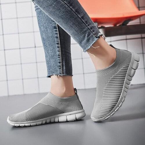 Womens Sports Shoes A Pedal Mesh Breathable Lightweight Sports Running Shoes Summer Casual Sports Shoes 2021
