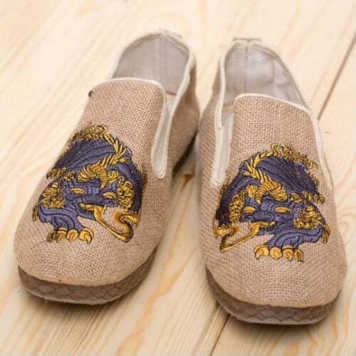 Spring Summer Traditonal Ethnic style breathable Shoes Kirin embroidery leisure linen men canvas shoes Casual slip on Loafers